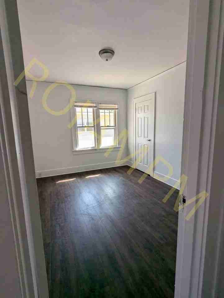 359 2nd Ave N - Photo 6 of 9