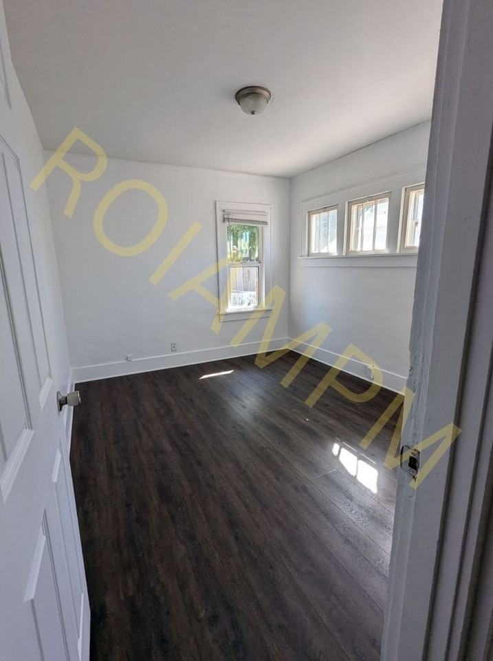 359 2nd Ave N - Photo 7 of 9