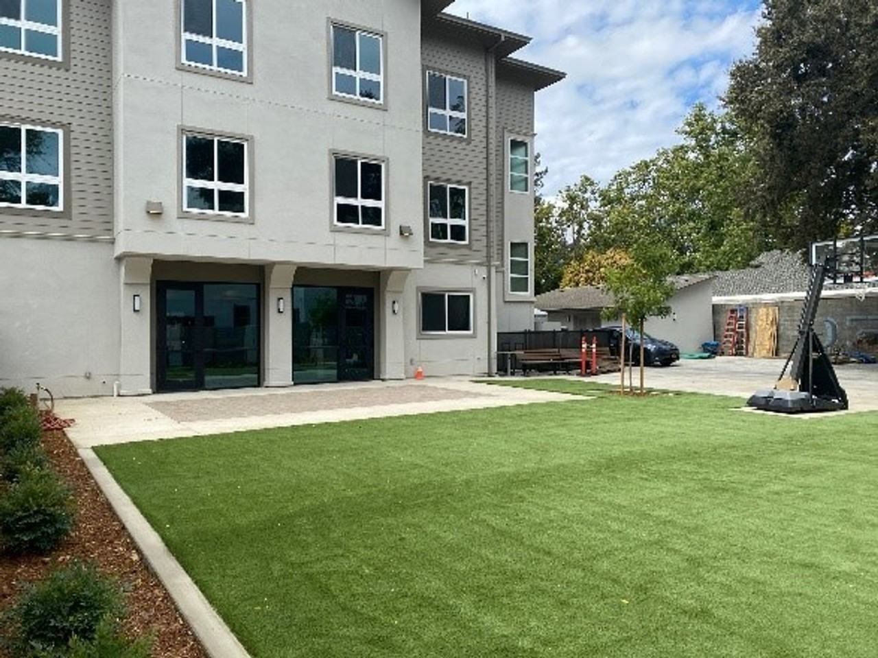 503 1st St - Photo 3 of 5