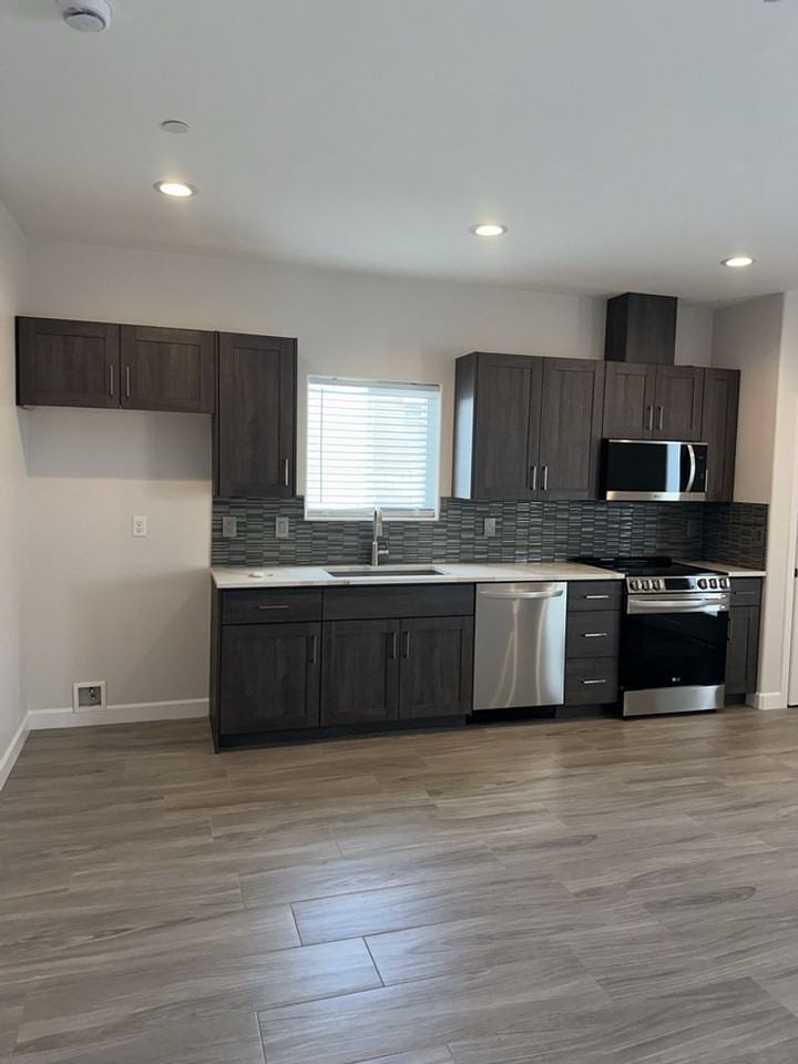 2080 Swanson Ave #B - Photo 7 of 19