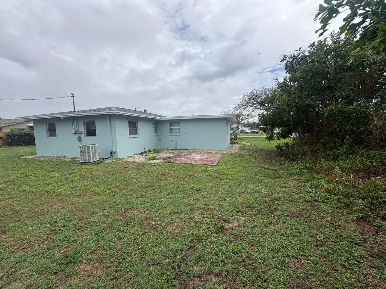 1328 Ellendale Cir - Photo 6 of 32