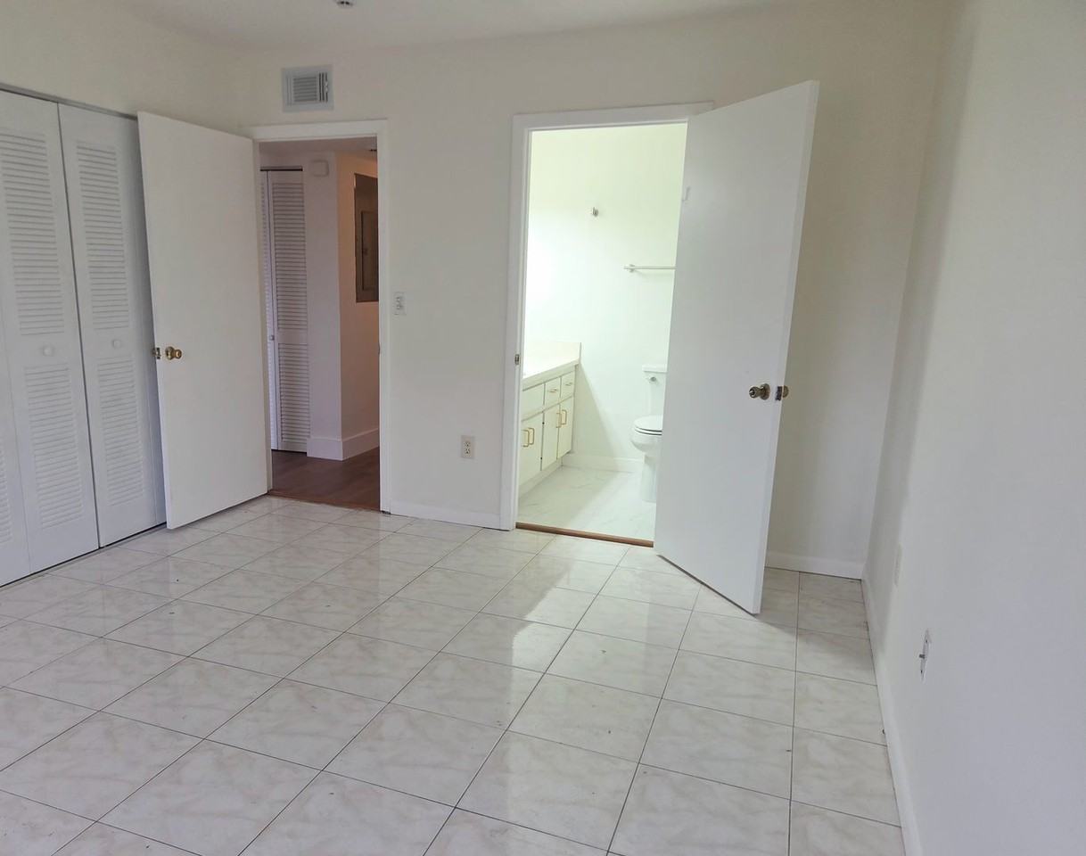 28122 Sw 141st Pl - Photo 6 of 12