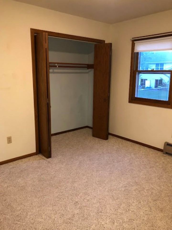 519 State St - Photo 6 of 17