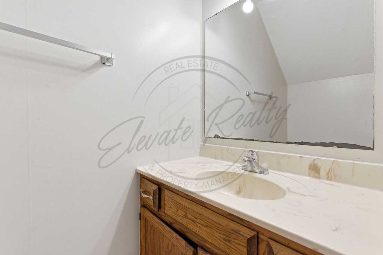 402 Peek Dr #2 - Photo 6 of 19