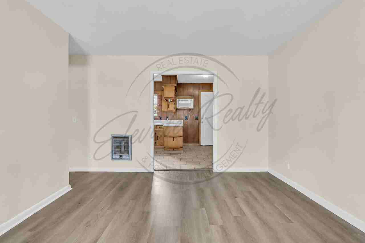 114 E 17th St #2 - Photo 3 of 17