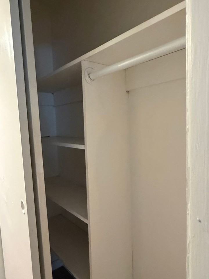 5363 Castle St - Photo 5 of 22