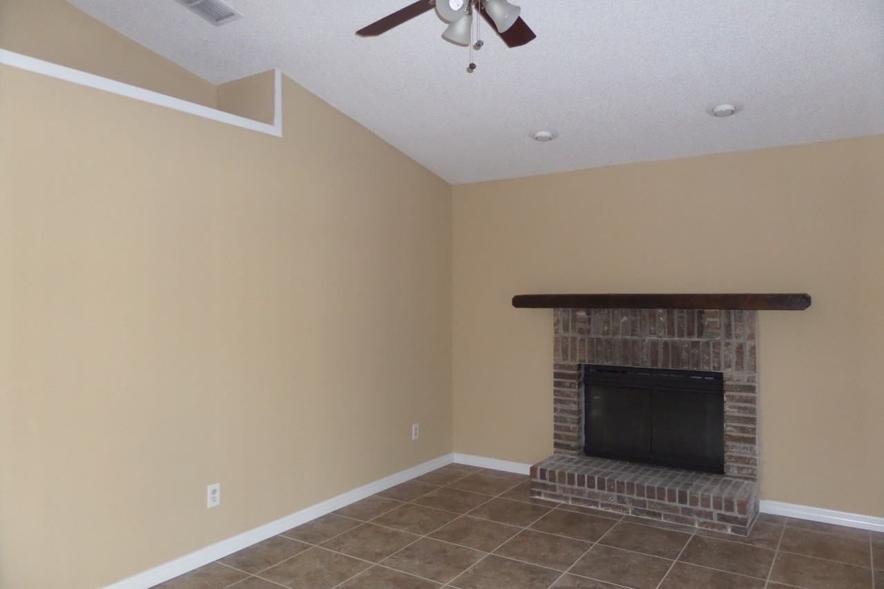 3316 Princess Diana Blvd - Photo 3 of 14