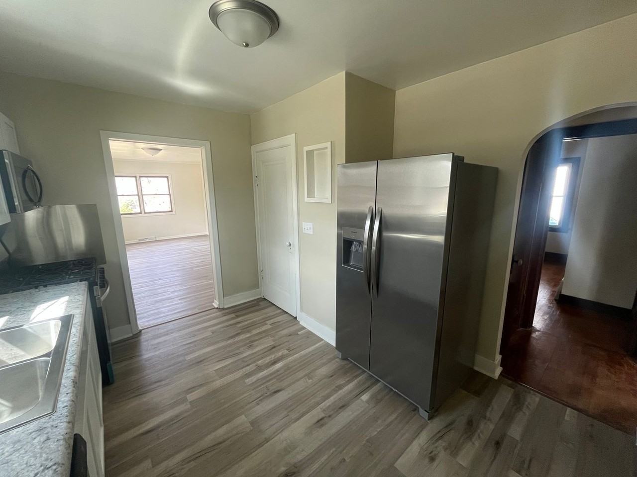 2711 47th St - Photo 5 of 21