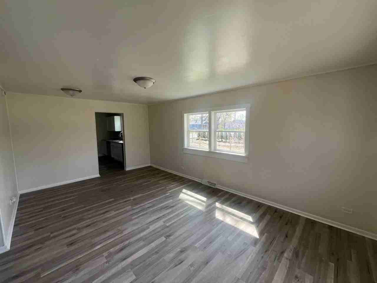 2711 47th St - Photo 7 of 21