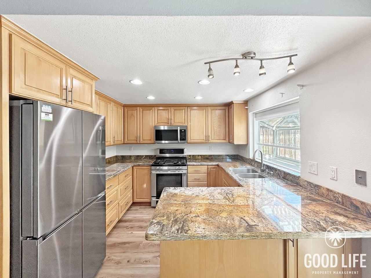 7247 Arpege Rd - Photo 4 of 21