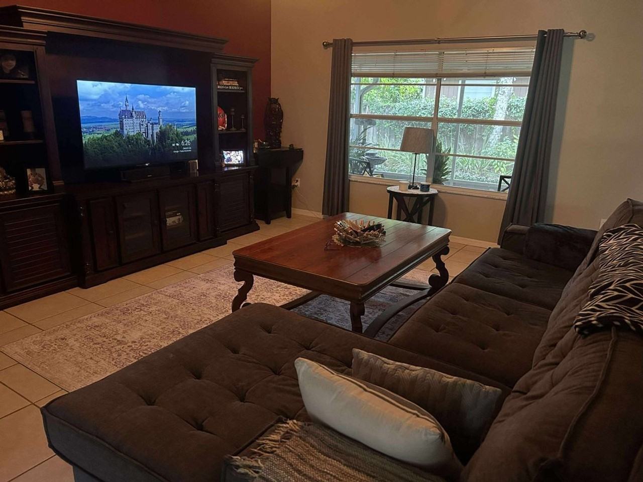 4022 Nw 34th Ter - Photo 2 of 17