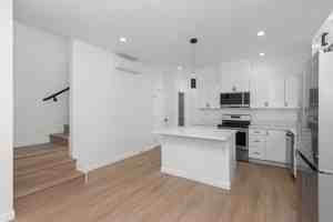 featured image of 6912 Eberhart St