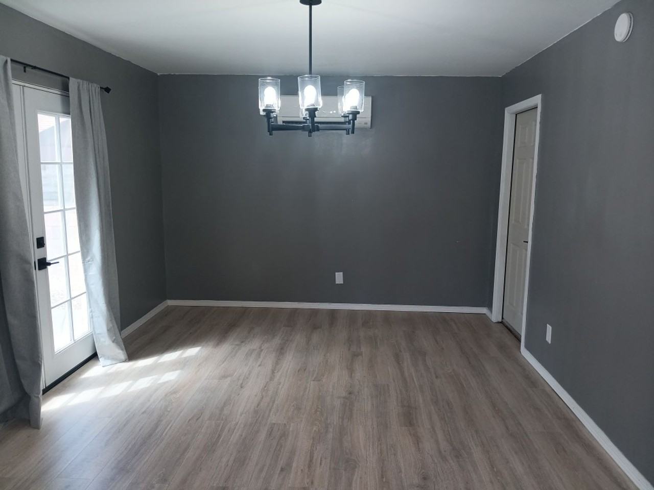 11608 Clifford Ave Ne - Photo 4 of 15