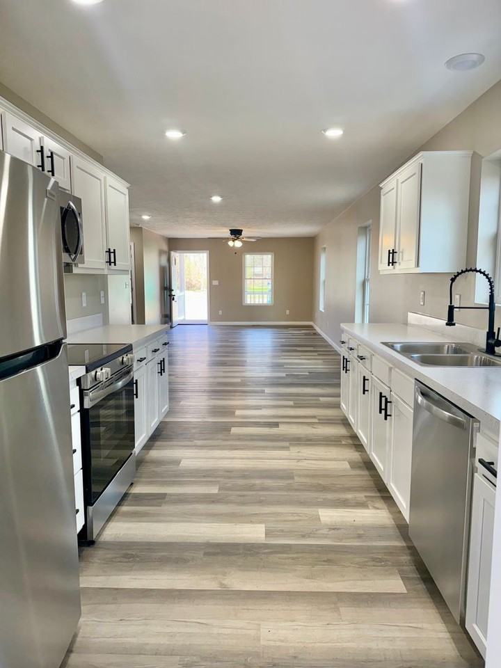 2117 Beech St - Photo 7 of 18