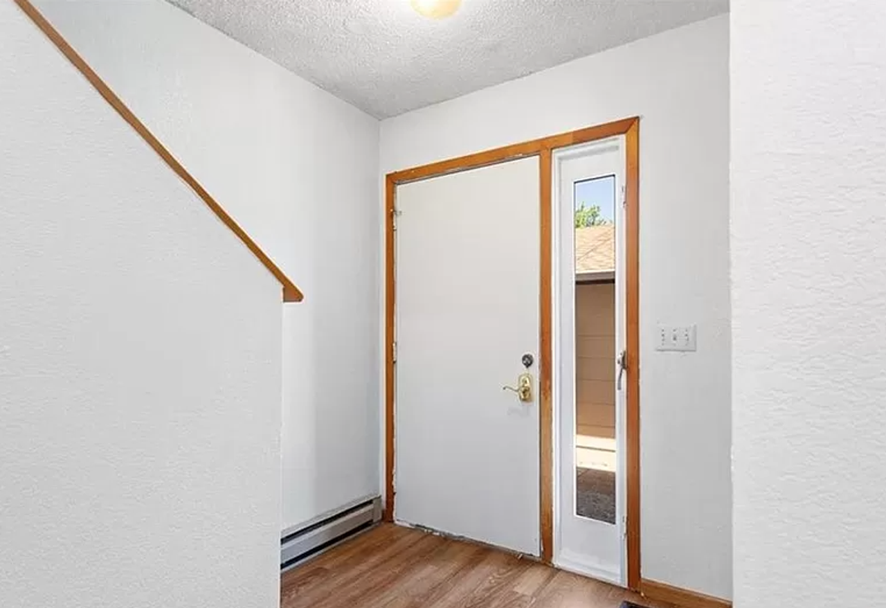 300 Aristocrat Dr - Photo 3 of 14