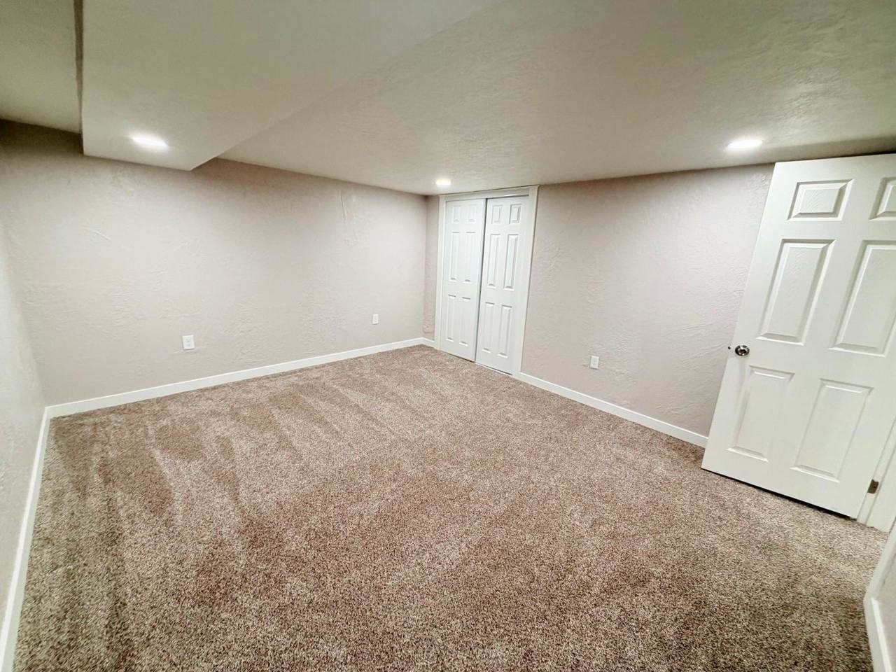 921 4th Ave N - Photo 5 of 13