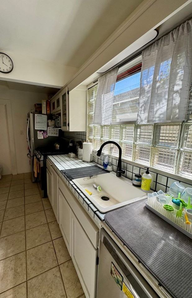 3327 Thorn St - Photo 3 of 27