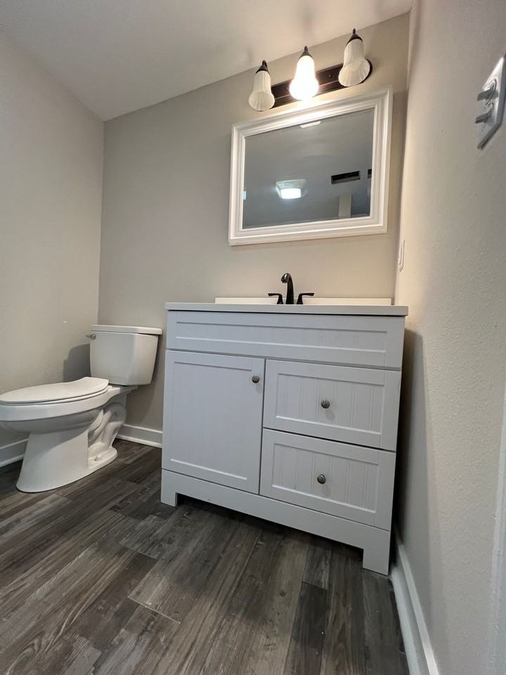908 N Main St - Photo 3 of 12