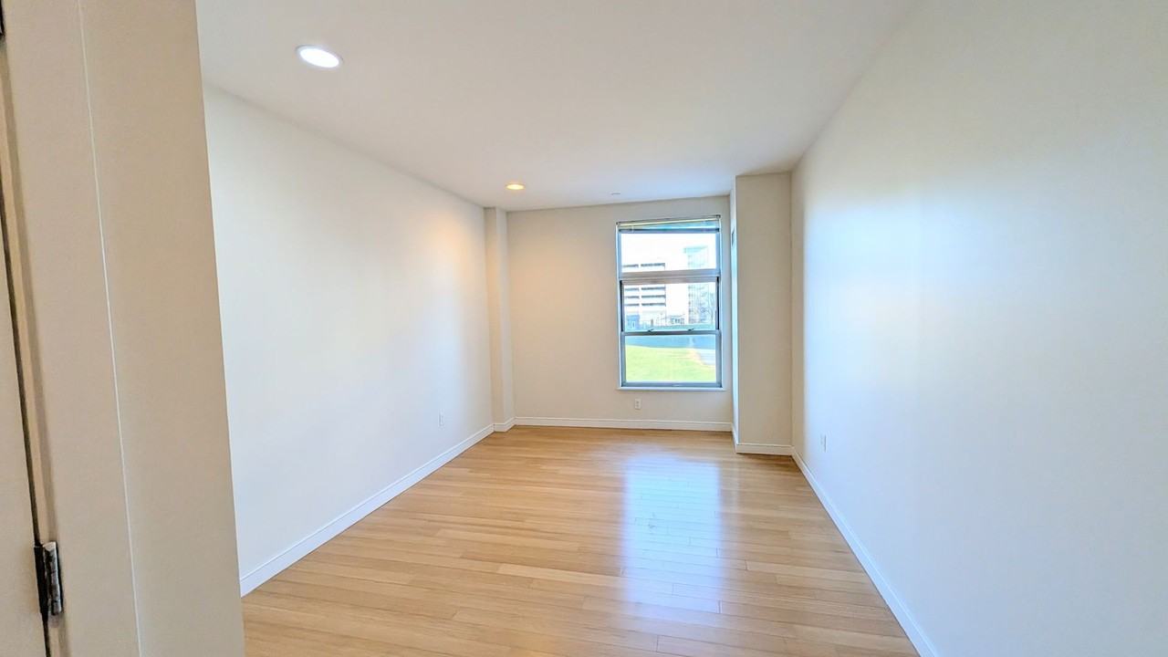 606 Albany St - Photo 3 of 13