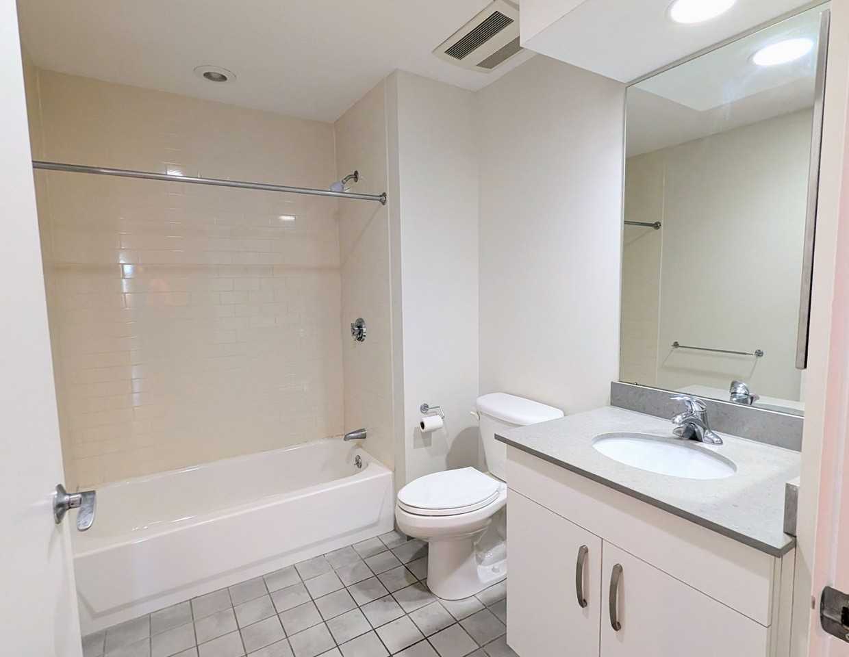 606 Albany St - Photo 5 of 13