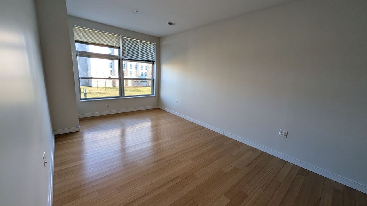 606 Albany St - Photo 6 of 13