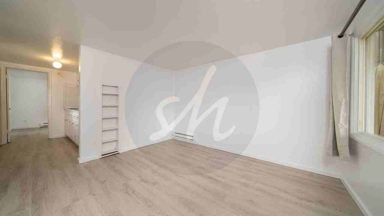 912 1/2 E Cimarron St - Photo 4 of 8