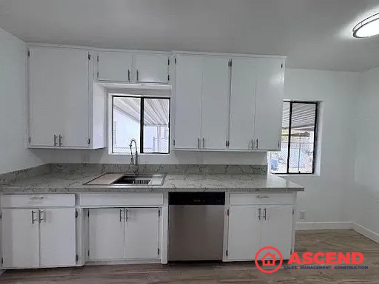 900 Casino St - Photo 5 of 10