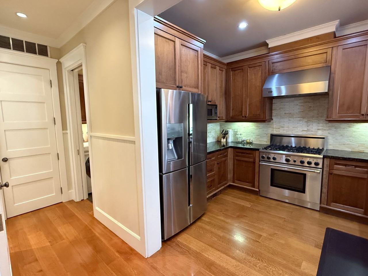 1330 Sanchez St - Photo 7 of 23