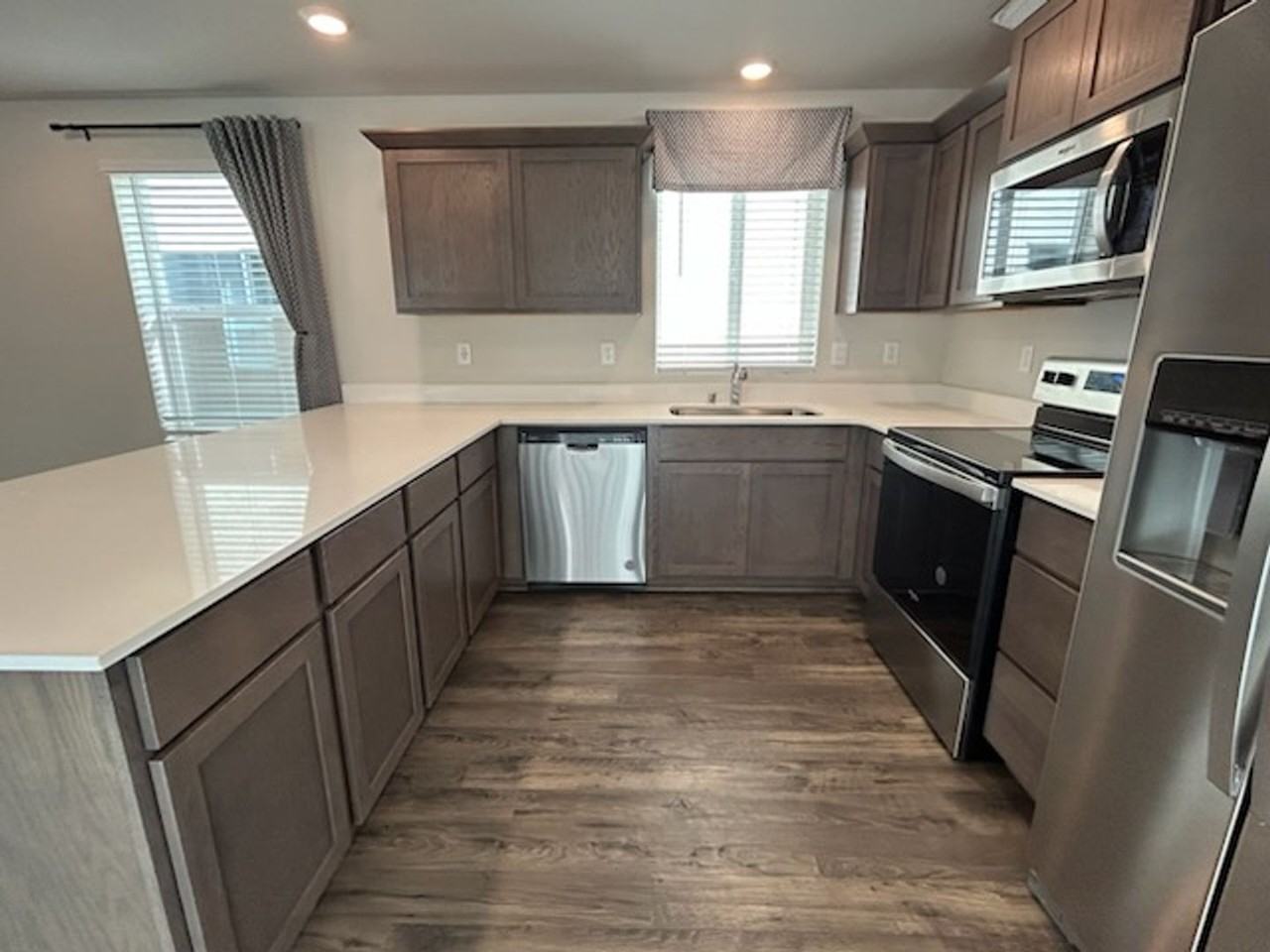 883 S Zeelar St - Photo 7 of 24