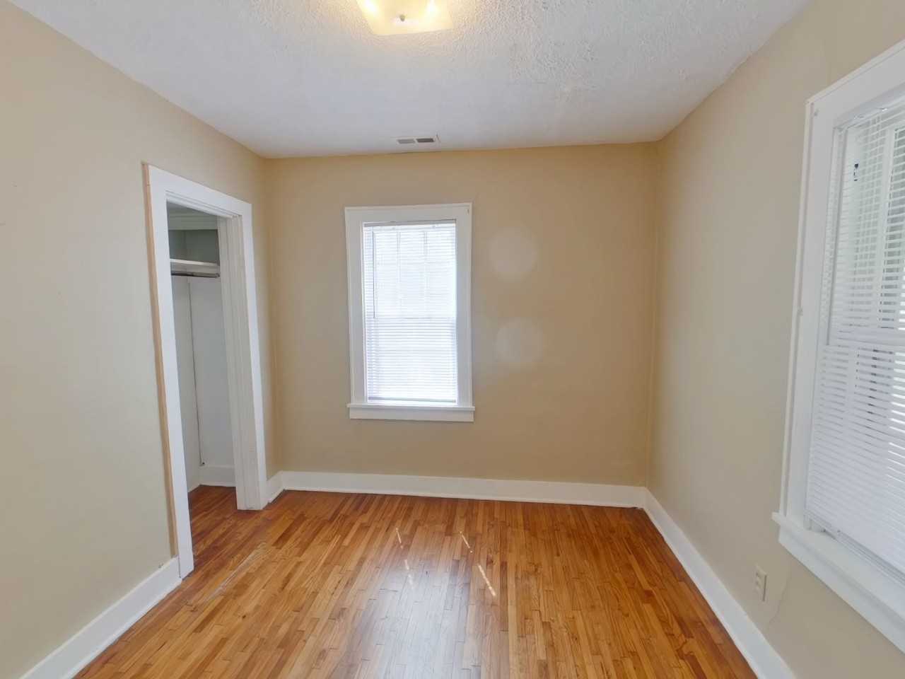 806 N Terrace Dr - Photo 5 of 9