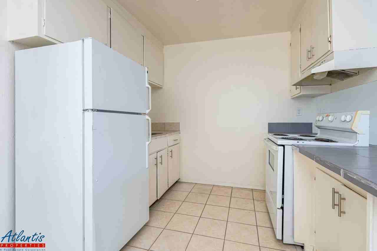 439 S. 4th Street - Photo 3 of 22