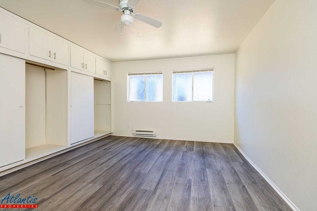 439 S. 4th Street - Photo 4 of 22