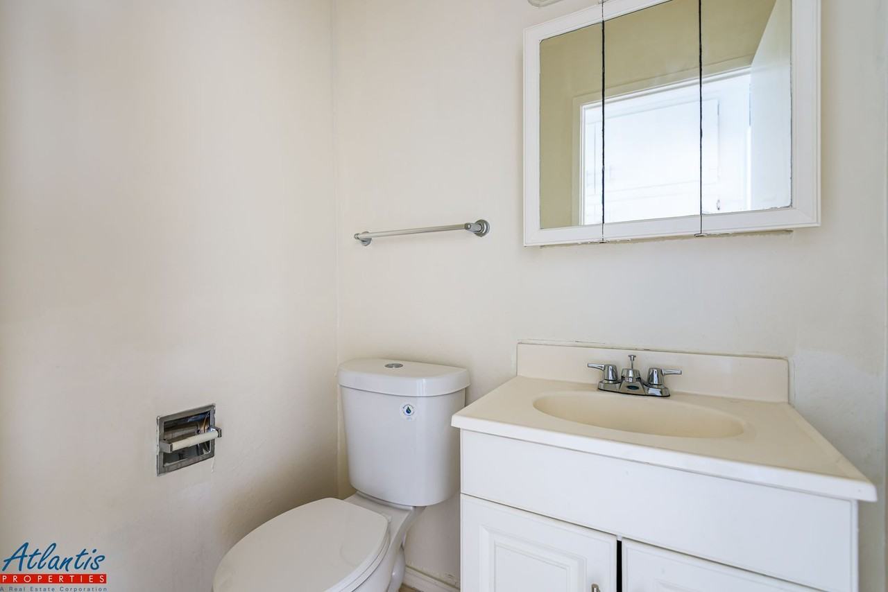 439 S. 4th Street - Photo 7 of 22