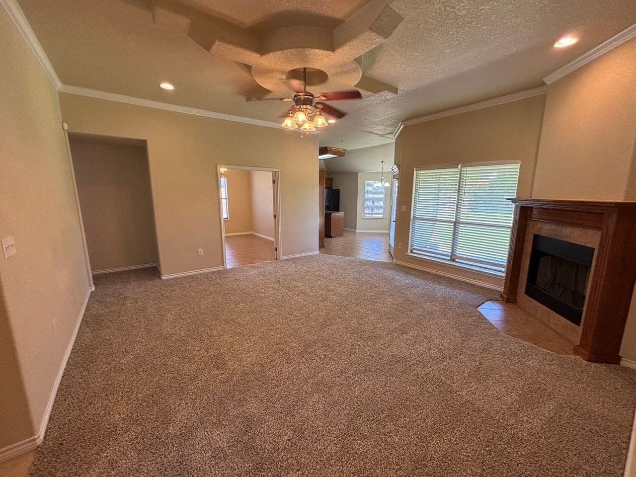 9710 Diana Dr - Photo 2 of 23