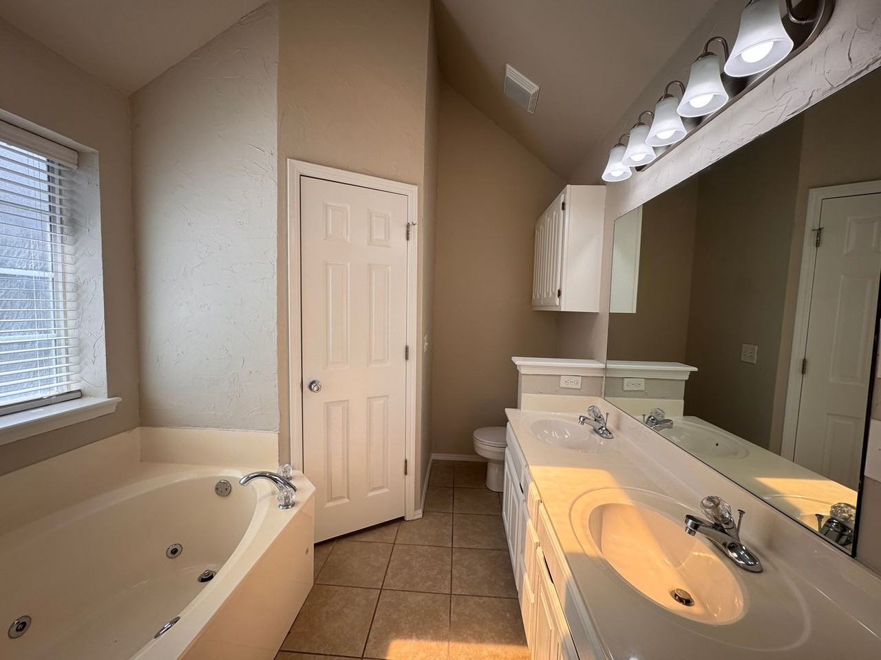 11721 S 104th East Ave - Photo 6 of 12