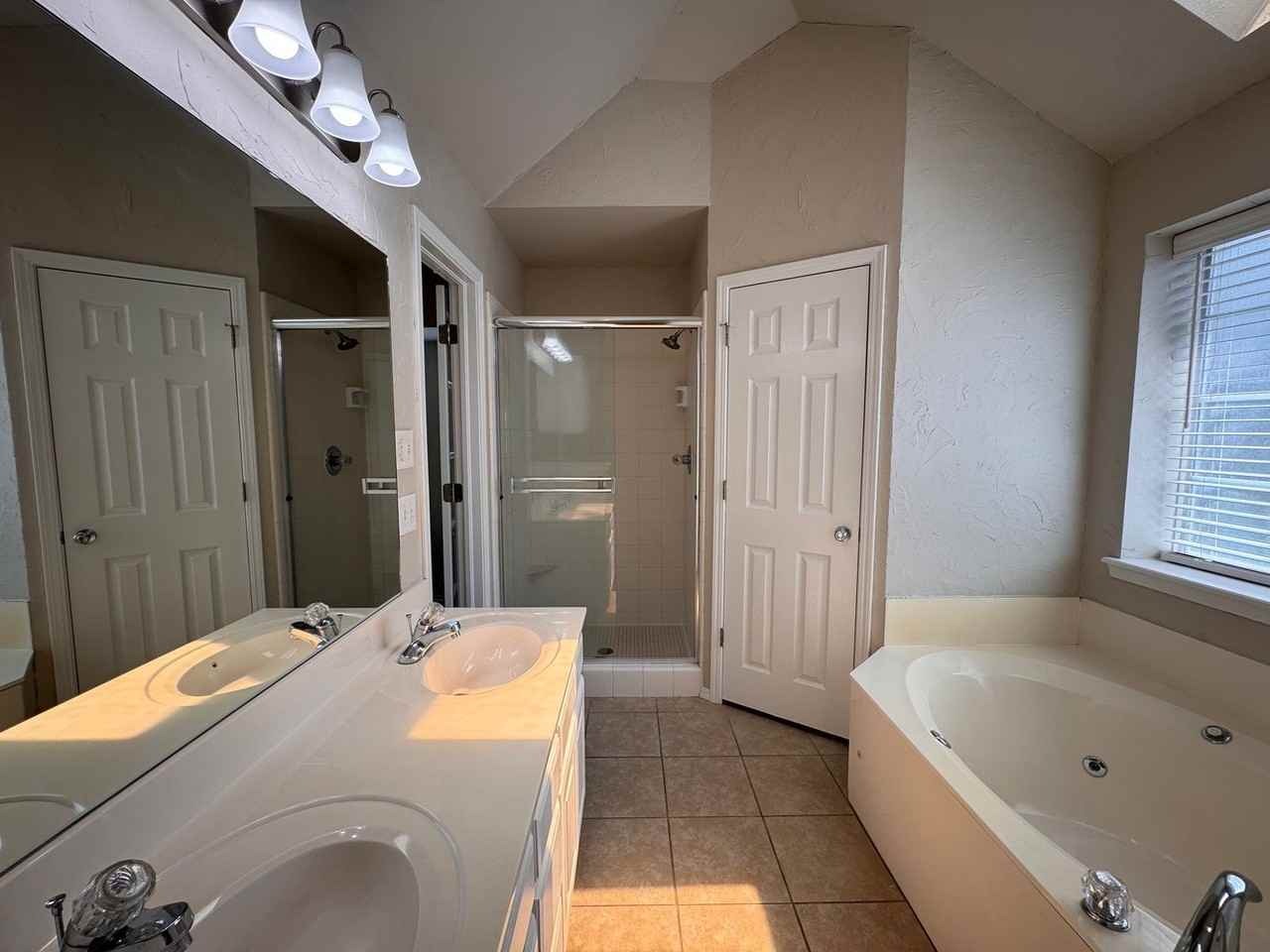 11721 S 104th East Ave - Photo 7 of 12