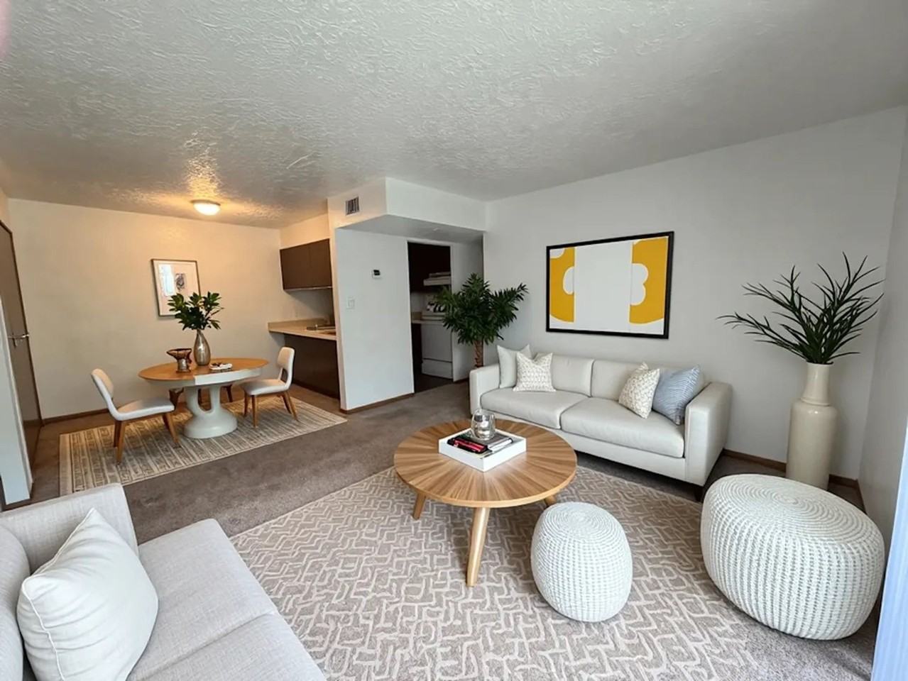 Hood Apartments - Photo 2 of 21