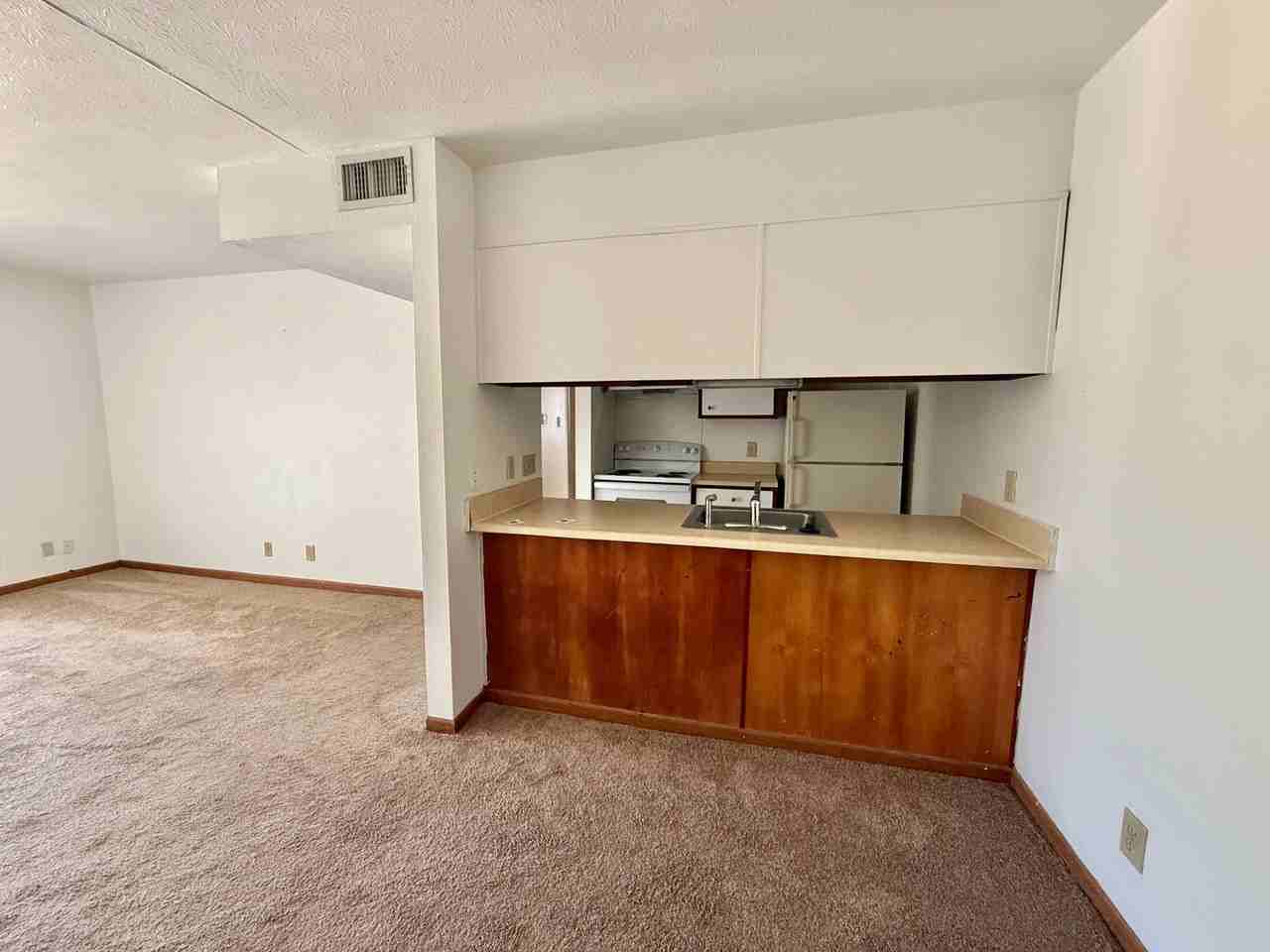 Hood Apartments - Photo 7 of 21