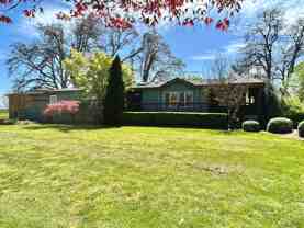 3210 Brooklake Rd Ne - Photo 1 of 1