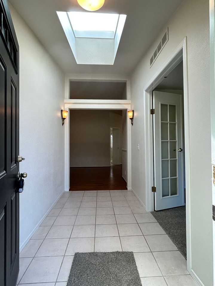 3210 Brooklake Rd Ne - Photo 2 of 35