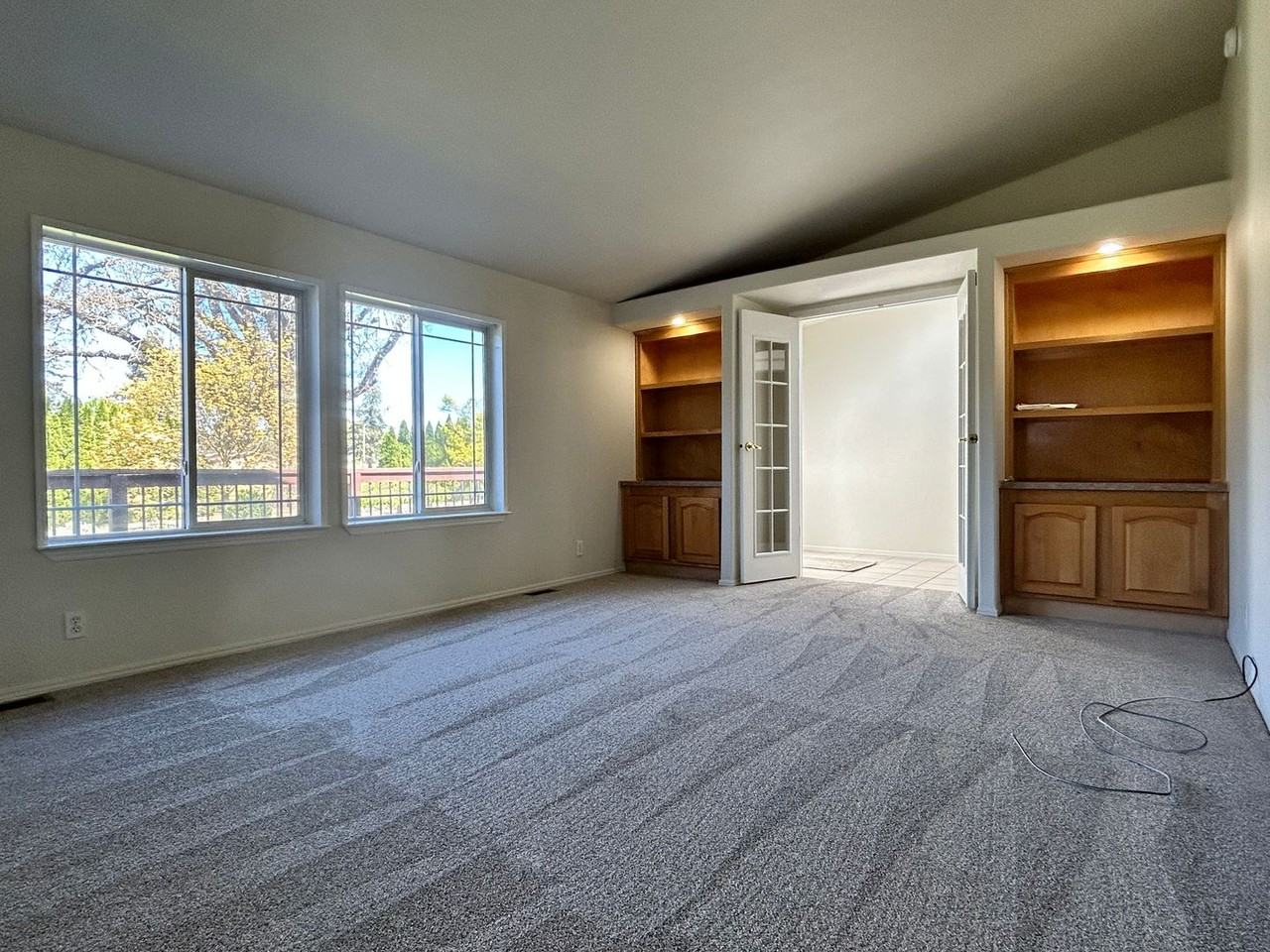 3210 Brooklake Rd Ne - Photo 4 of 35