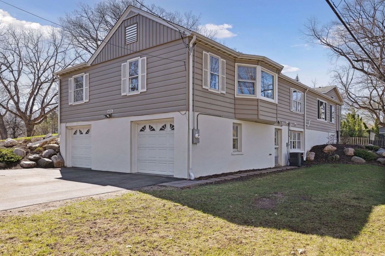 6525 Glenwood Ave - Photo 2 of 18