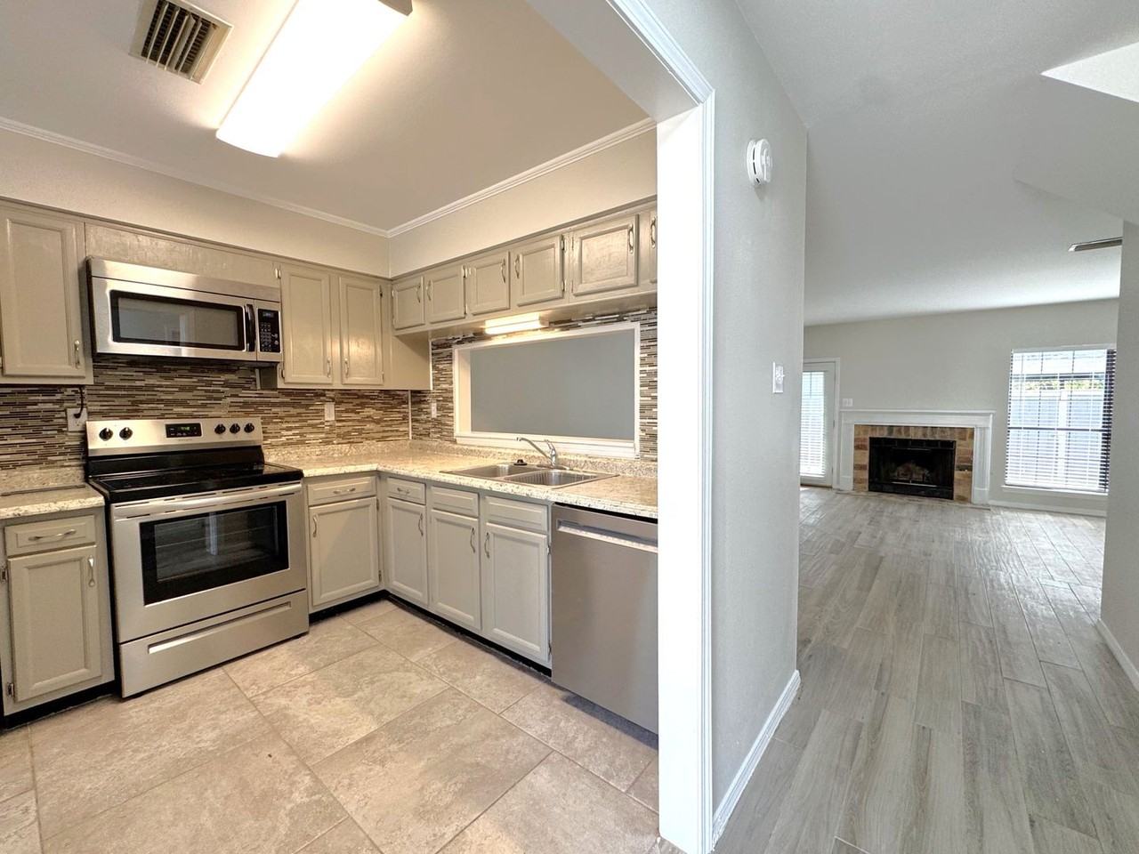 5900 Grelot Rd #504 - Photo 2 of 37