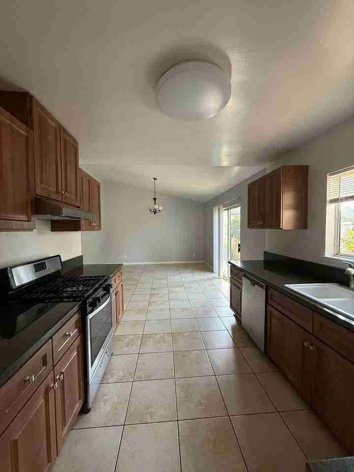 20152 Septo St - Photo 2 of 12