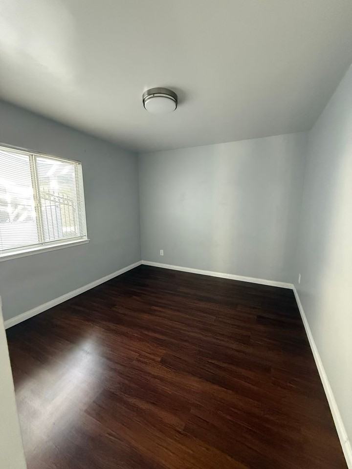 20152 Septo St - Photo 5 of 12