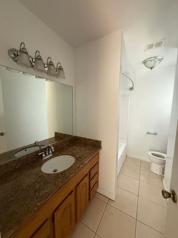 20152 Septo St - Photo 6 of 12