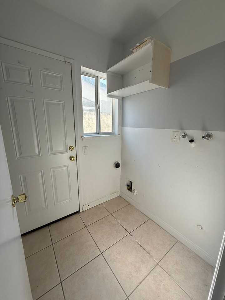 20152 Septo St - Photo 7 of 12