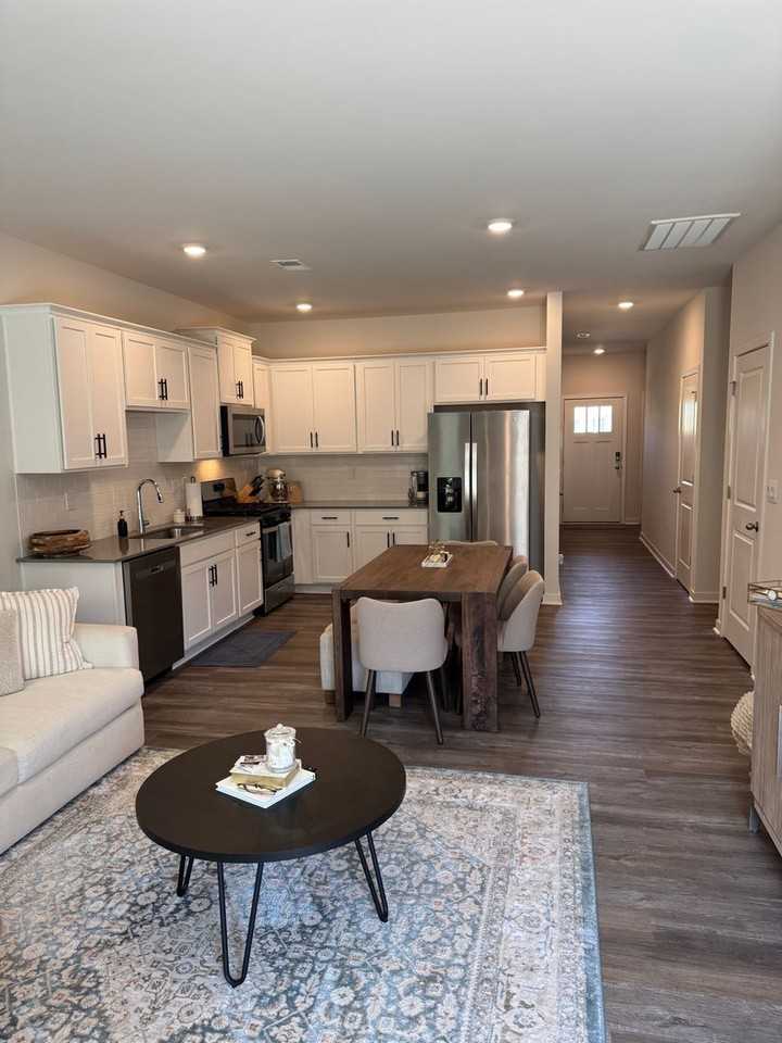 542 13th Avenue Dr Ne - Photo 4 of 19