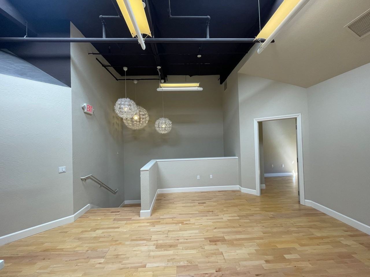 41 E Main St - Photo 3 of 16