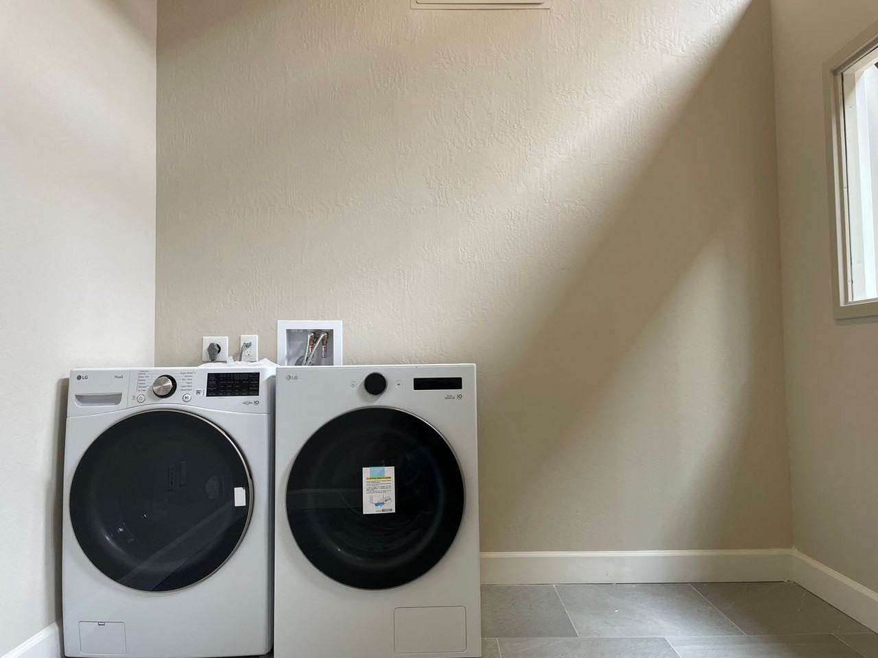 41 E Main St - Photo 6 of 16